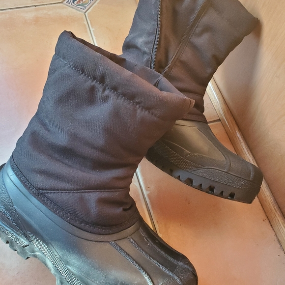 Thinsulate Snow Boots - Picture 3 of 3